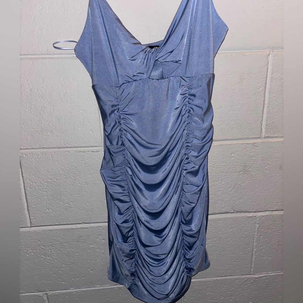 Light blue, scrunched dress